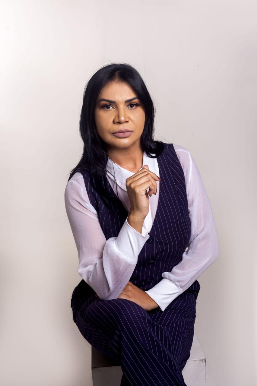 Edilene Lura na campanha — 44466